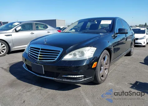 2011 Mercedes-Benz S 550 из США, поврежденный, VIN WDDNG7BB4BA376857